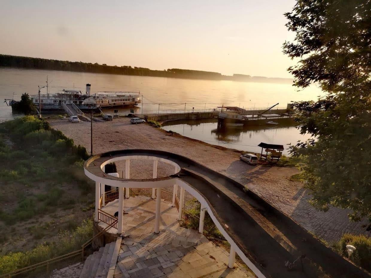 Хотелски Комплекс Радецки Град Козлодуй Kozloduy Exterior photo